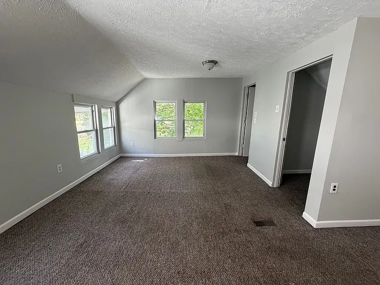 6103 W Clinton Ave — Photo 10