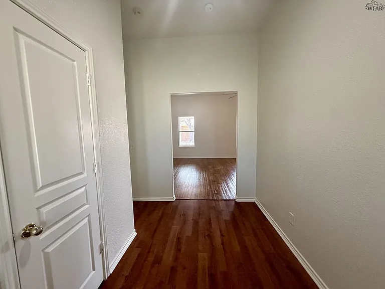 5004 Pawnee Ptwy — Photo 2