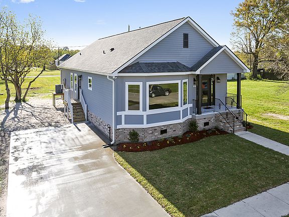 2nd image of 217 Beaver Dr