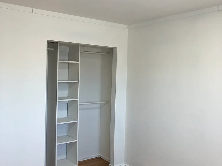 5653 Harold Way — Photo 12
