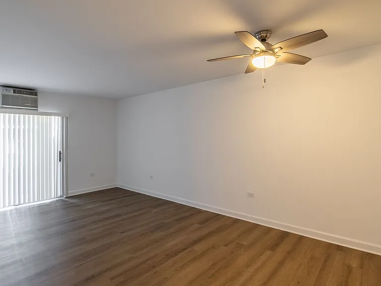 150 E Lake St #12B — Photo 3