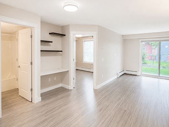 3rd image of 3715 Whitelaw Ln NW #103