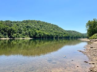 2 Lodge Ln, Norfork, AR 72658