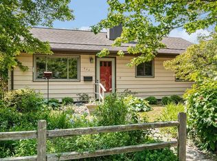 522 Lyon St, South Haven, MI 49090