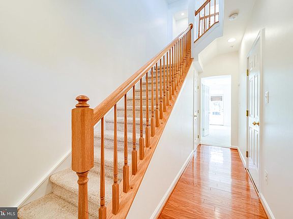 3rd image of 3557 Ellery Cir