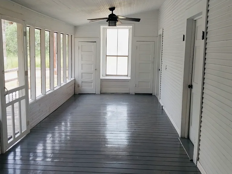 6371 W FM 476 — Photo 11