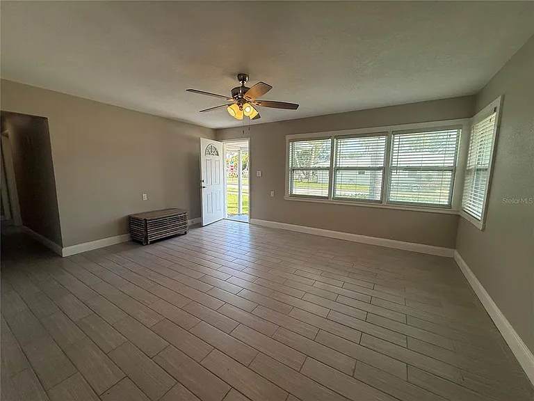 3200 W De Bazan Ave — Photo 11