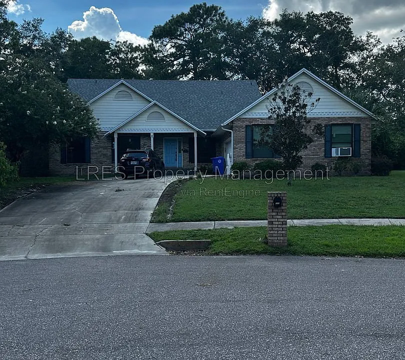 526 Stephanie Ct