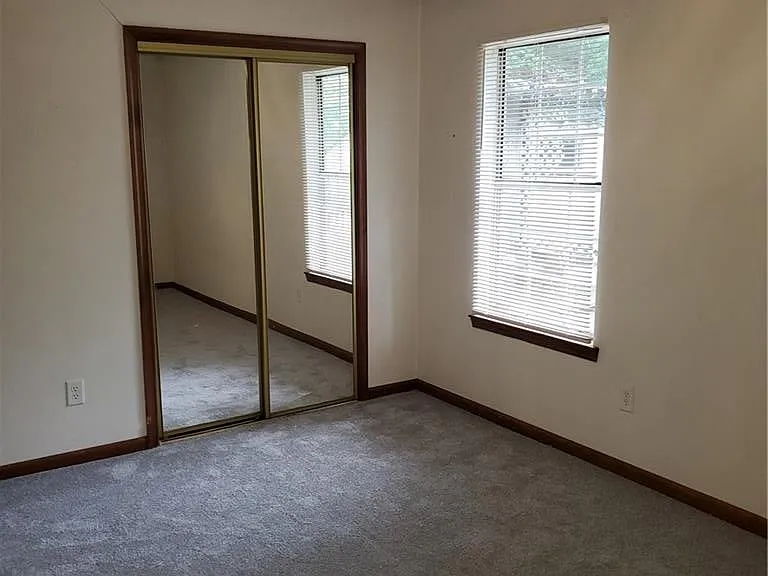 953 Dallas Ct — Photo 31