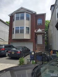 41 3rd St, Newark, NJ, 07107