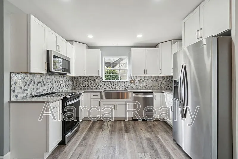 Building Photo - 9101 Exbury Ct