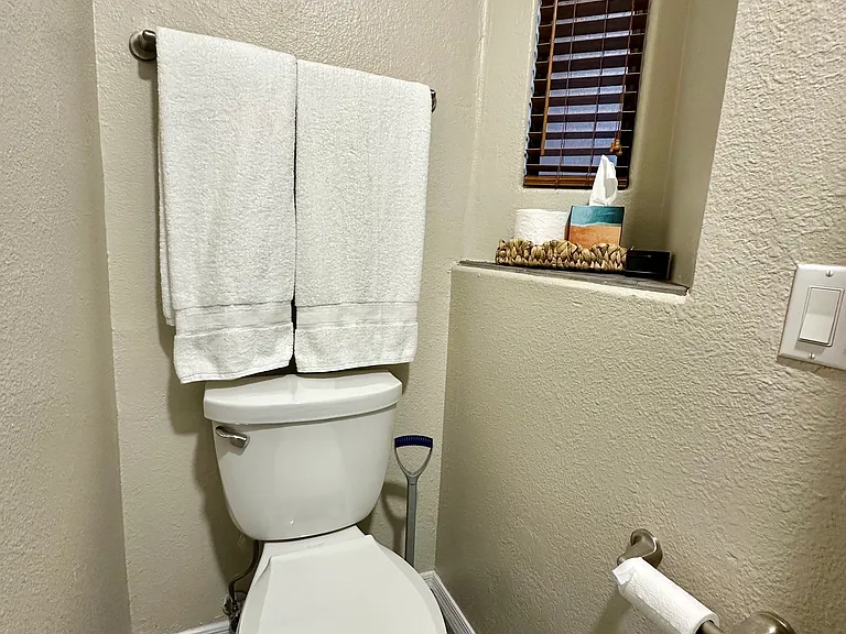 6655 N Canyon Crest Dr #23102 — Photo 10