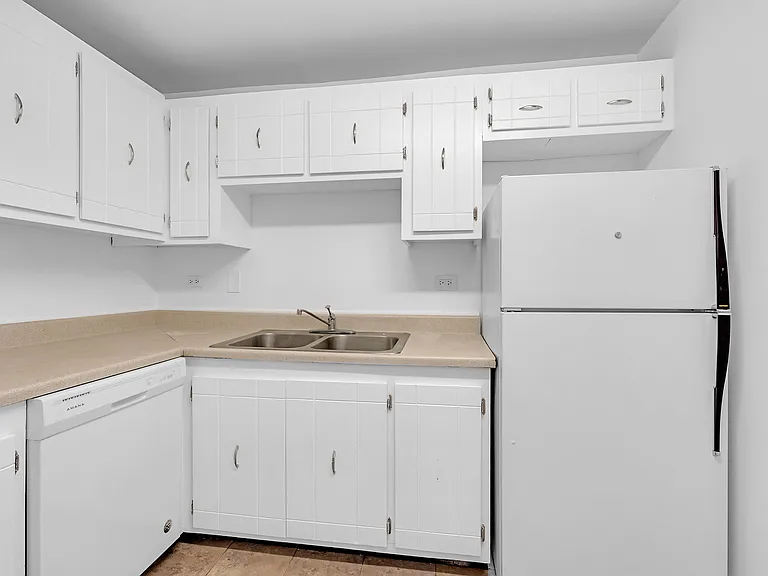 700 Perrie Dr #416 — Photo 6
