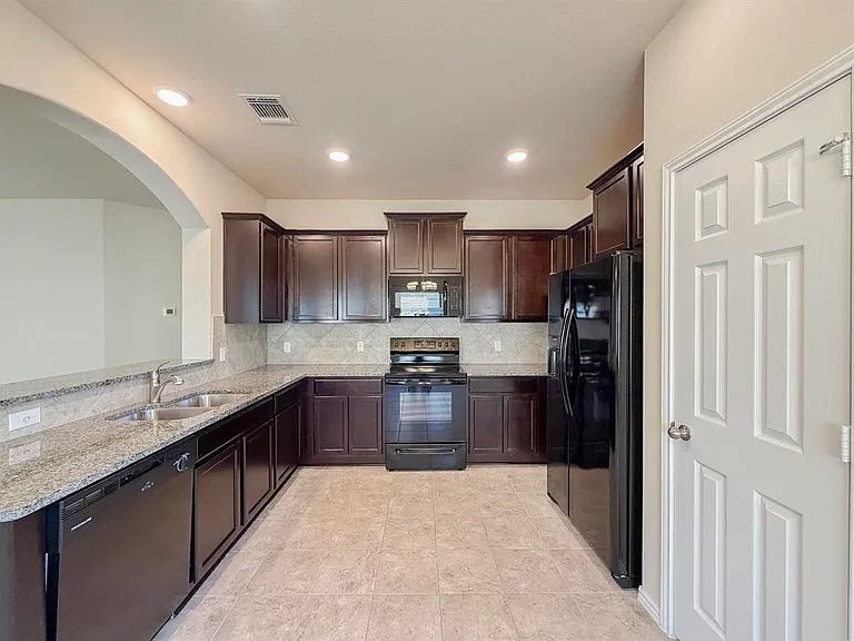 6328 Dorothy Muree Dr — Photo 14