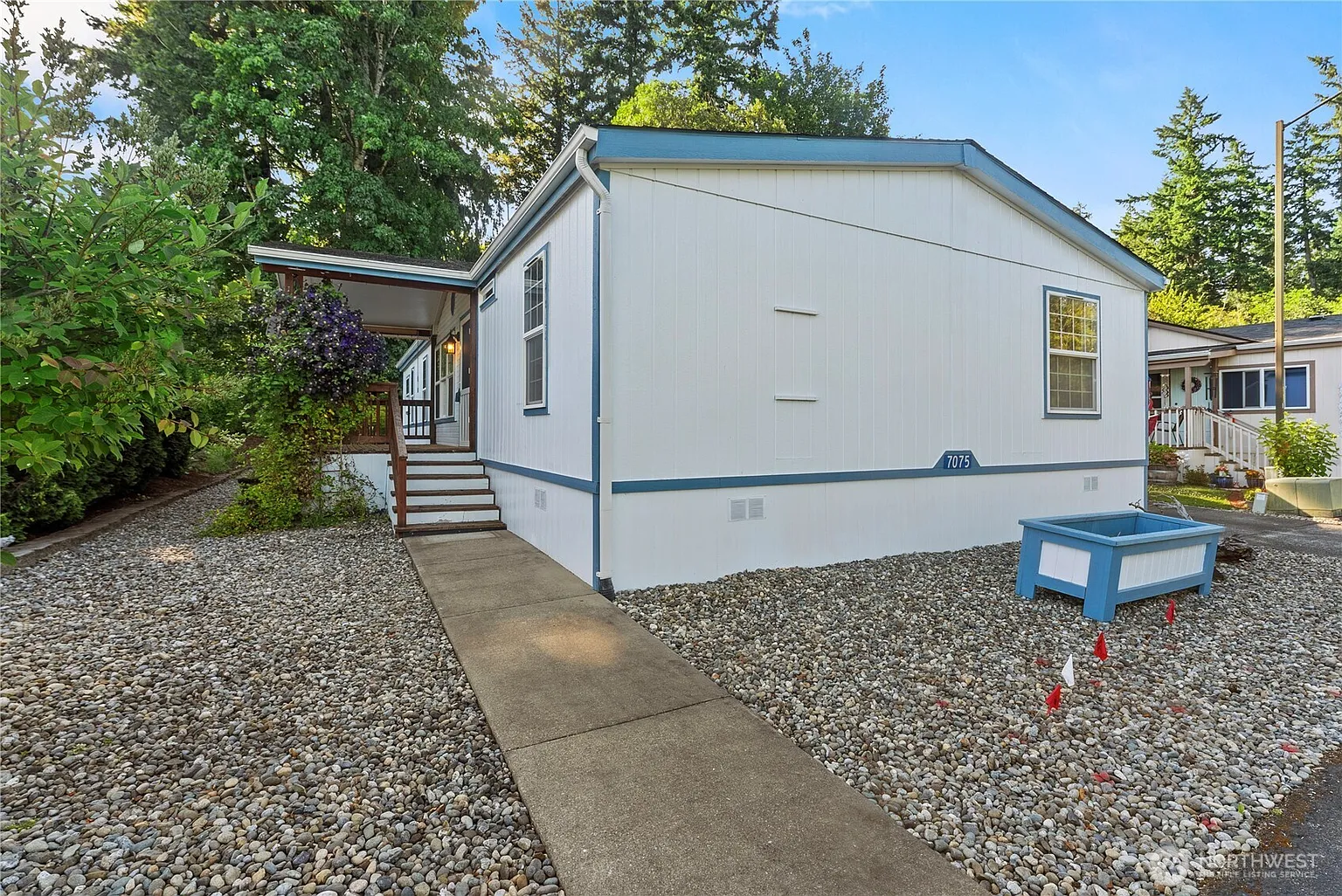 7075 Taurus Lane NE photo 1