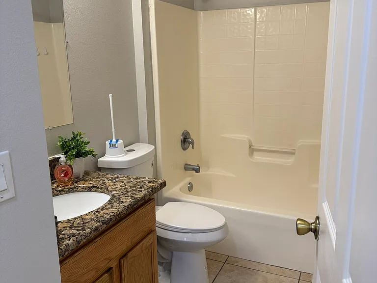 4058 Wilkes Dr — Photo 10