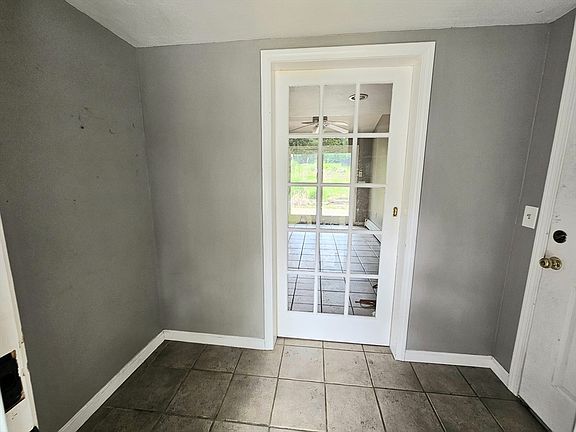 5th image of 27 Lee St