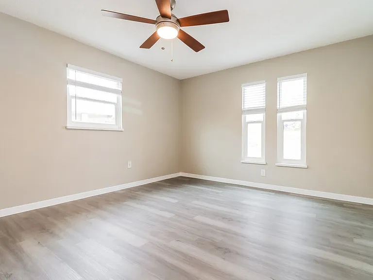 12909 Walnut Tree Ln — Photo 13