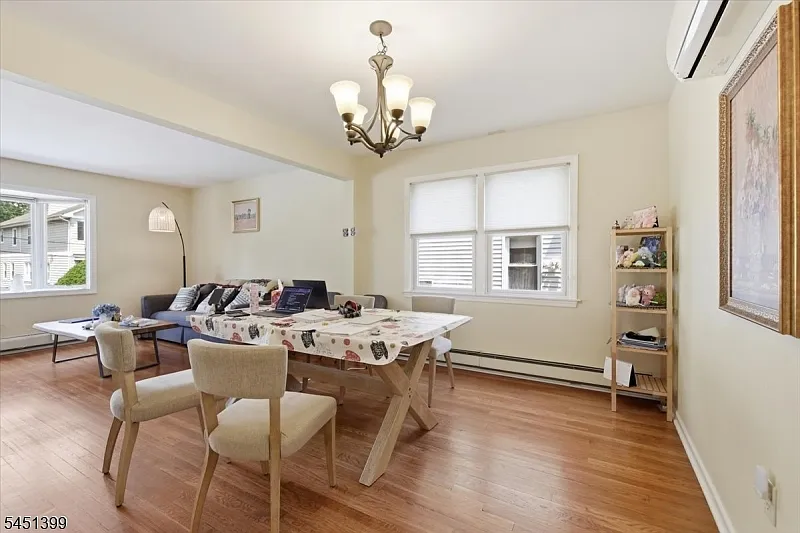 3 bed, 2.0 bath, $4,200 — Photo 4