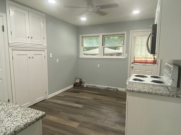 3rd image of 210 W Willingham St #A