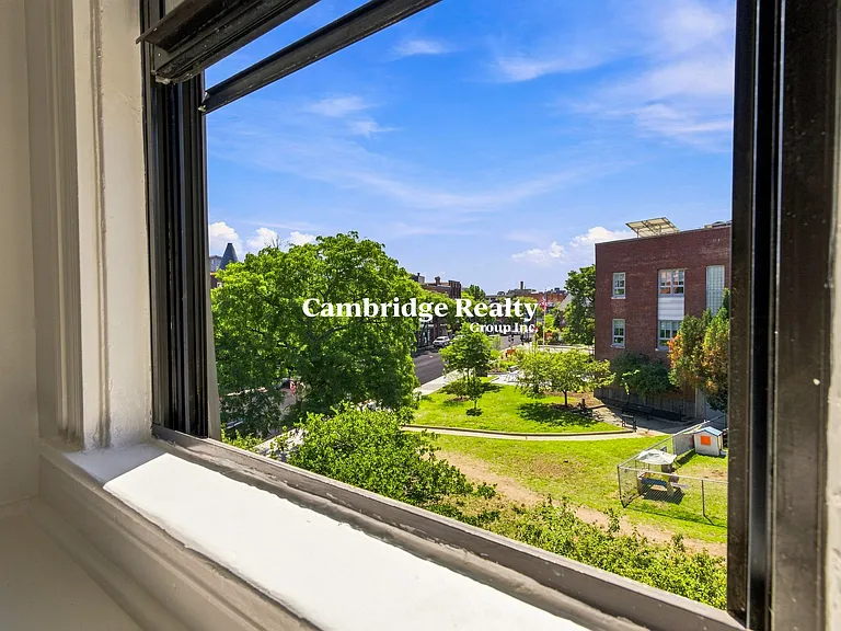 54 Harvard St #3T — Photo 13