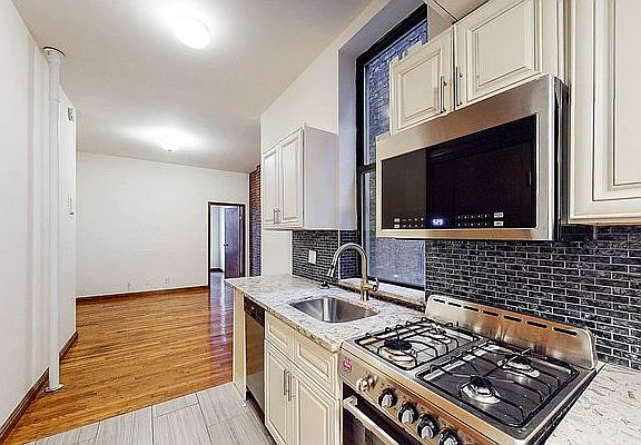 3rd image of 1654 3rd Ave APT 18