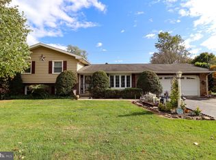 2440 Opal Rd, York, PA 17408