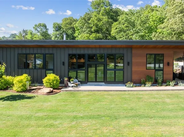 143 Madison 7343 Rd, Huntsville, AR 72740