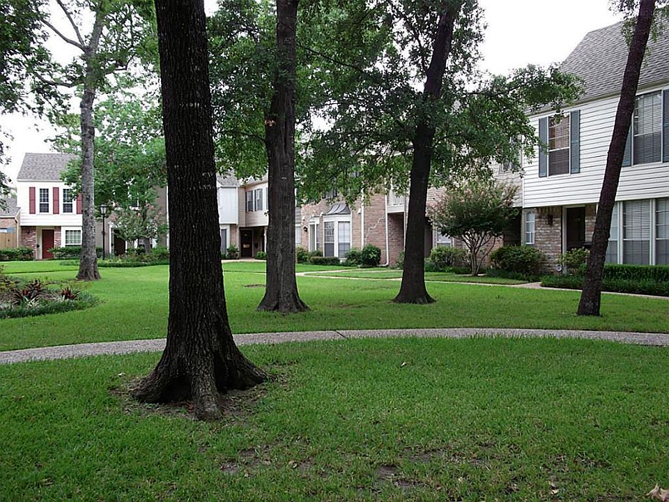 1st image of 13222 Trail Hollow Dr #3222