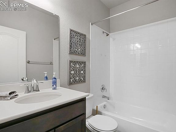 4th image of 9862 Emerald Vista Dr