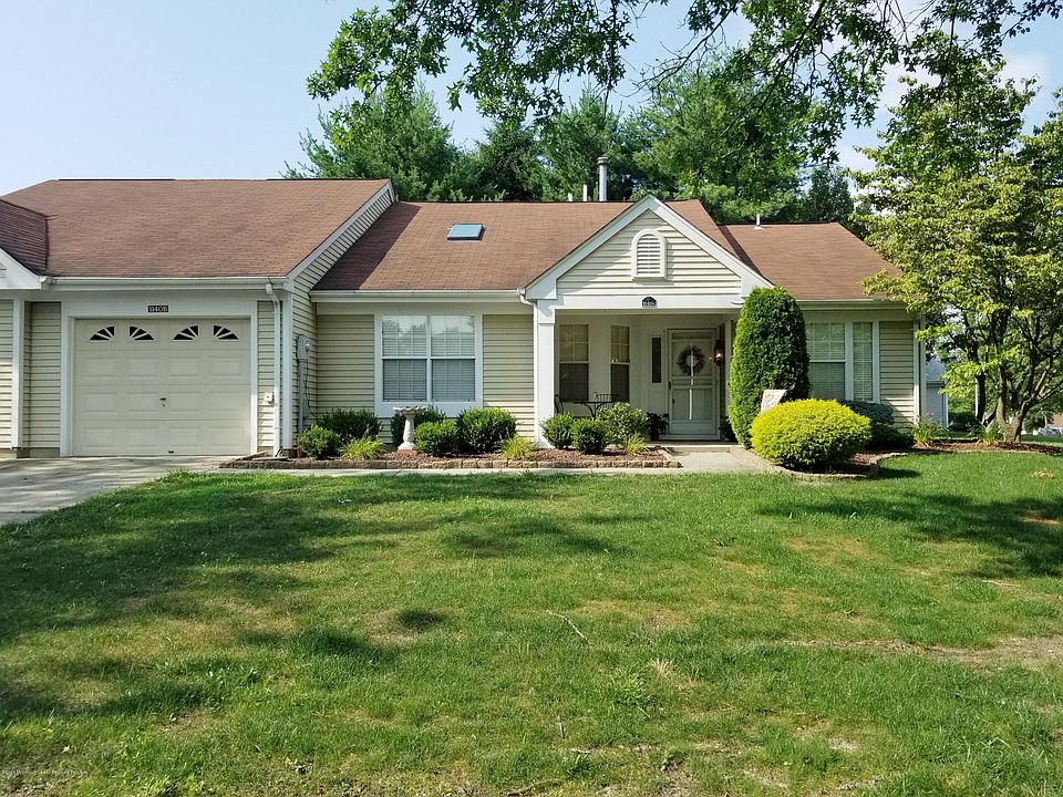 1st image of 1140B Thornbury Ln