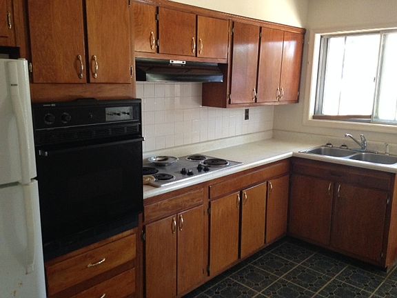 5th image of 2919 Lauradale Ln