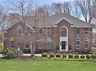 6 Blue Bird Ct, Randolph, NJ 07869