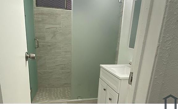 5th image of 535 W 94th St #1