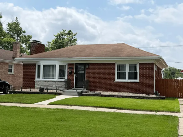 6507 W 41st St, Berwyn, IL 60402