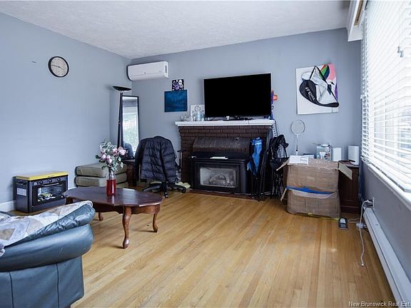 3rd image of 173 Maple St