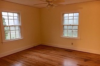 5th image of 228 McMakin Dr