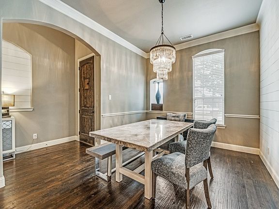 3rd image of 701 McGill Ct