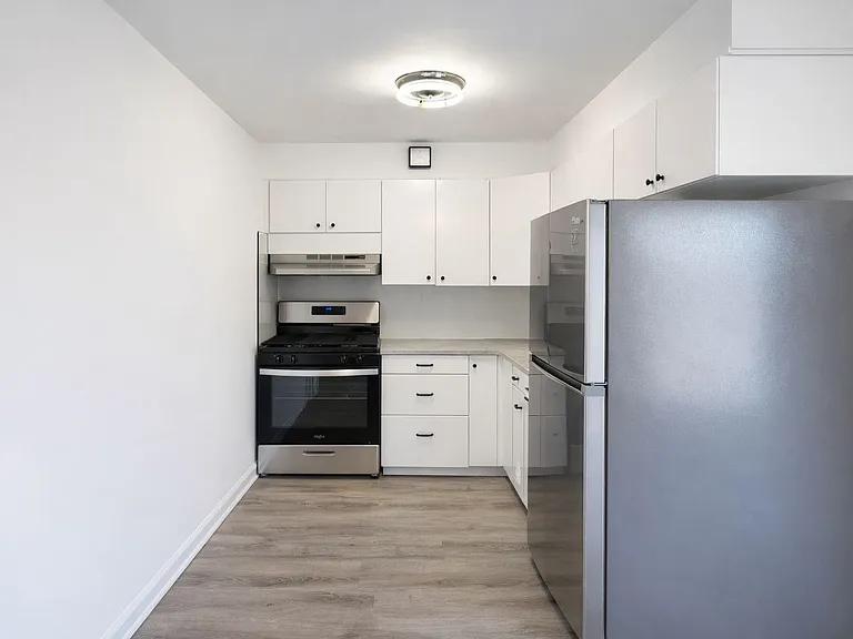 2200 Paterson Plank Rd #5 — Photo 1