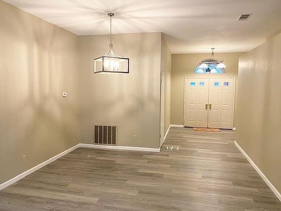 2nd image of 3307 Black Eagle Dr