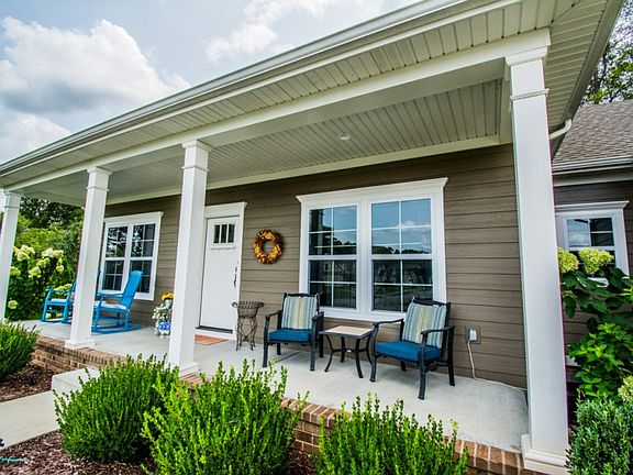 3rd image of 227 Hayden Heady Cir