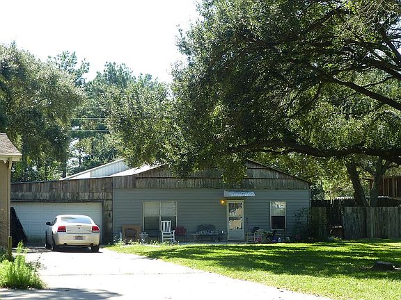 Front apartment & workshop