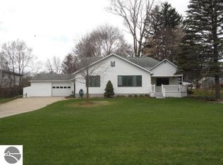 5911 W Parson St, Weidman, MI 48893
