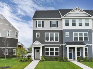 521 Satori Way, Chaska, MN 55318