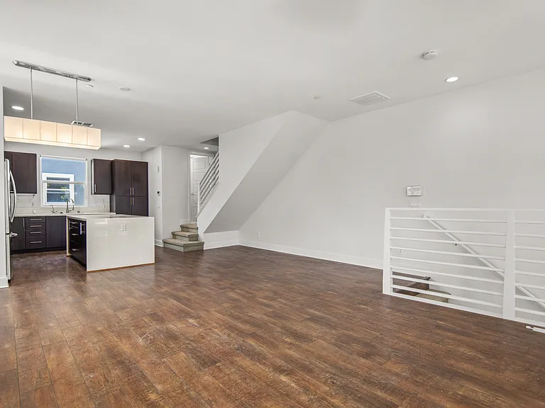 7870 Inception Way — Photo 5