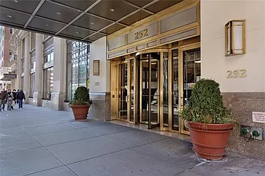 Rented by R New York
