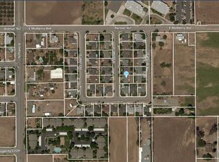 942 N Larson St, Porterville, CA 93257
