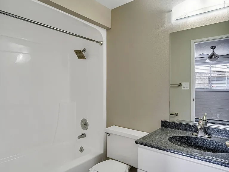 Country Club Villas — Photo 20