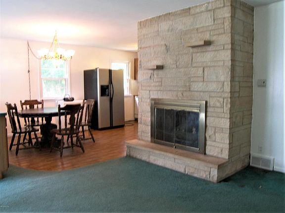 4th image of 14354 Maple Dr