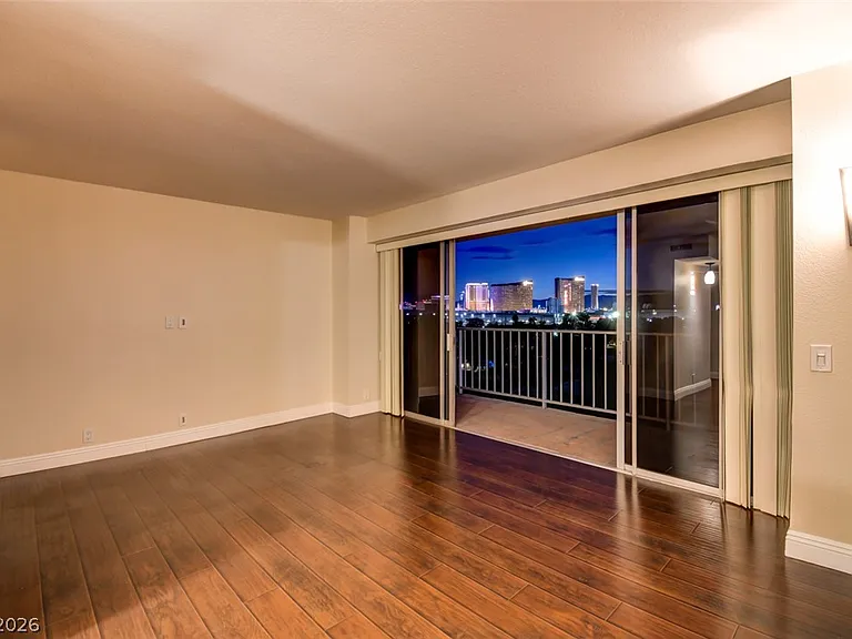 3111 Bel Air Dr #8E — Photo 9